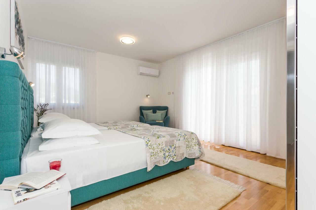 Villa Sweet Home Marija With Heated Pool Split Exterior foto